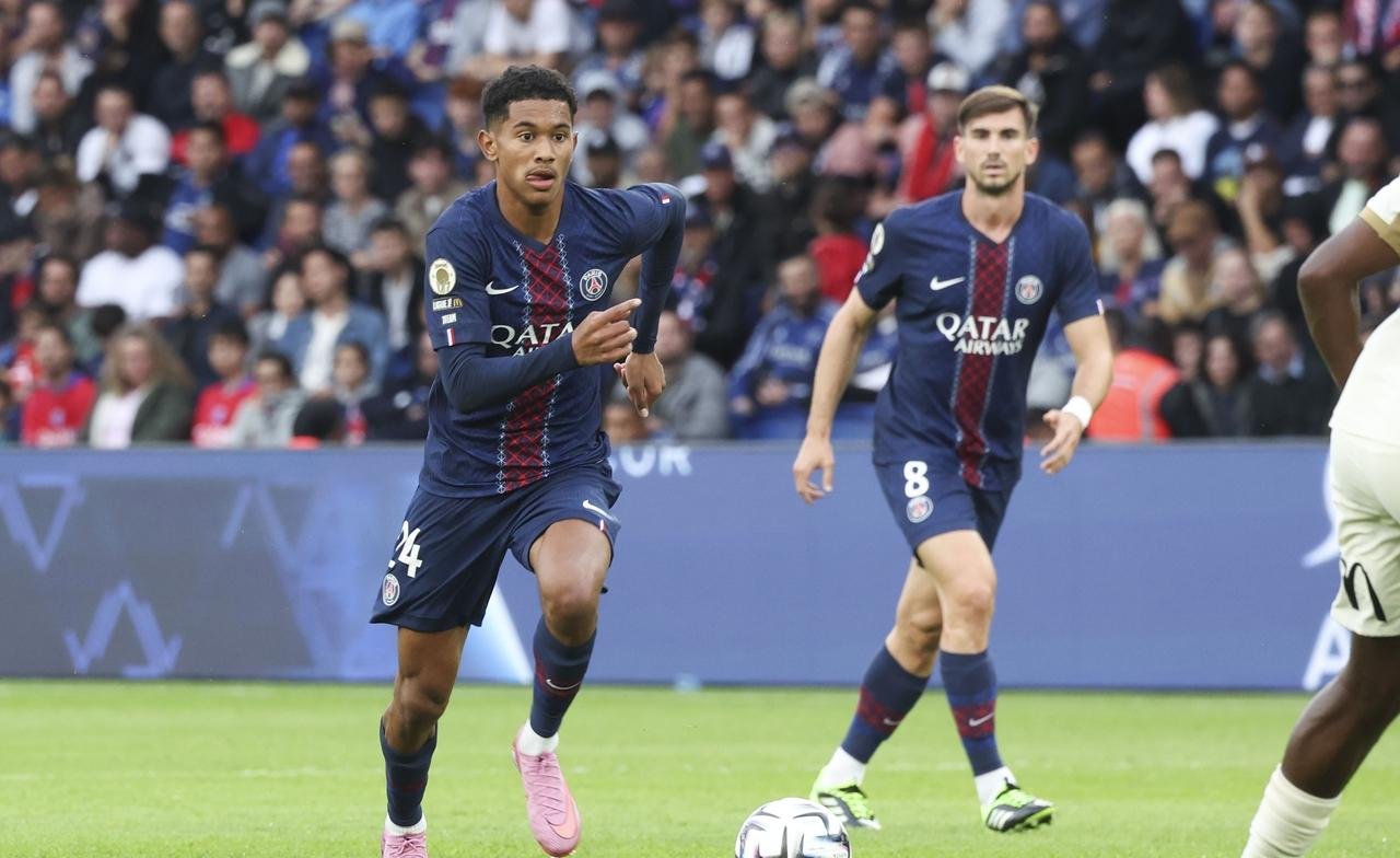 乐鱼app-这也行？巴黎圣日耳曼状态回暖备战国王杯今夜里尔调整名单以备欧冠，加时末段芝加哥公牛备战中超的简单介绍