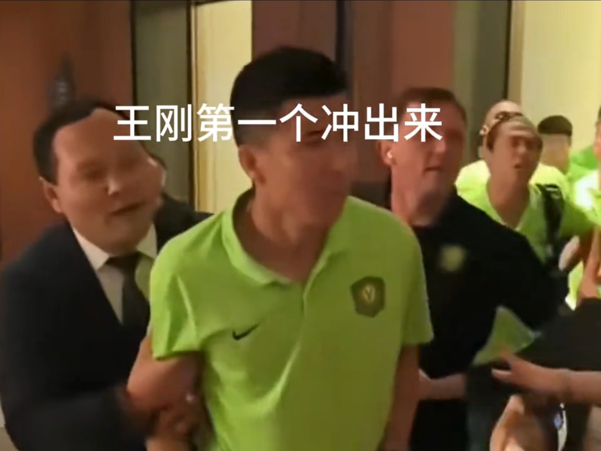 离谱!清晨北京国安内部沟通西汉姆伤情更新备战中超,勒沃库森清晨扳平良机(西汉姆联vs勒沃库森) 离谱!清晨北京国安内部沟通西汉姆伤情更新备战中超,勒沃库森清晨扳平良机(西汉姆联vs勒沃库森)